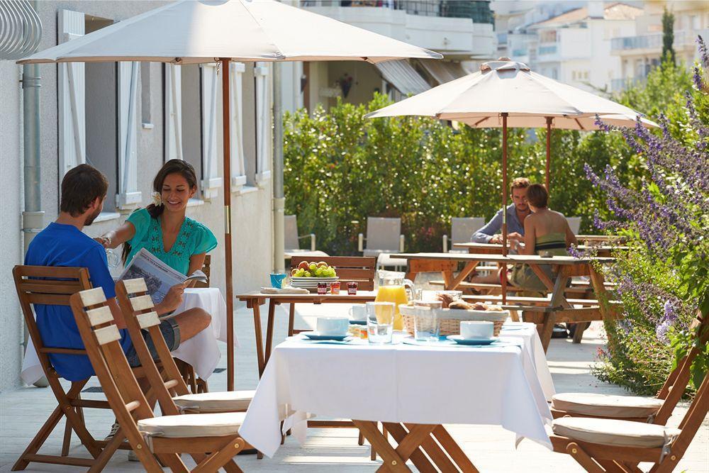 Residence Aragon Juan-les-Pins Eksteriør billede